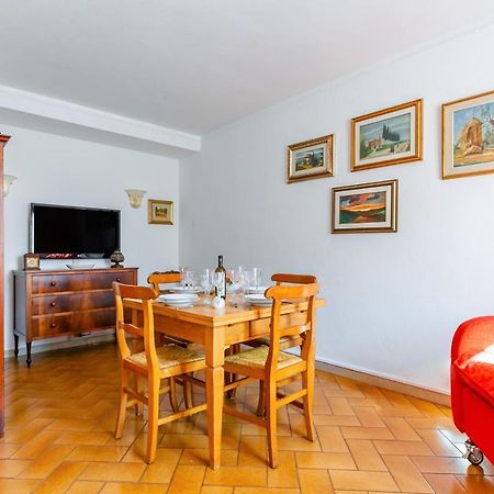 Pisa Airport Comfy Apartment - Private Parking Екстер'єр фото