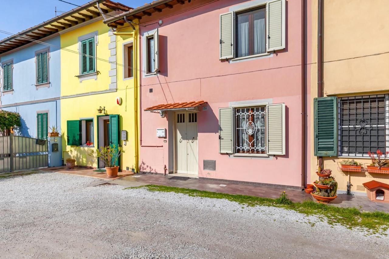 Pisa Airport Comfy Apartment - Private Parking Екстер'єр фото
