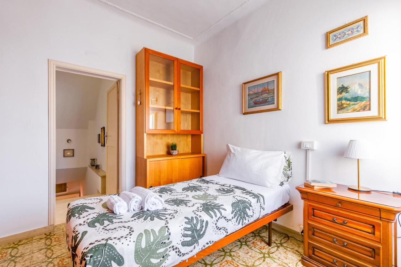 Pisa Airport Comfy Apartment - Private Parking Екстер'єр фото